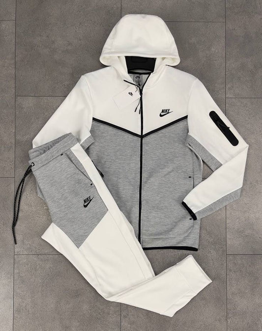 Nike Tech White/Grey